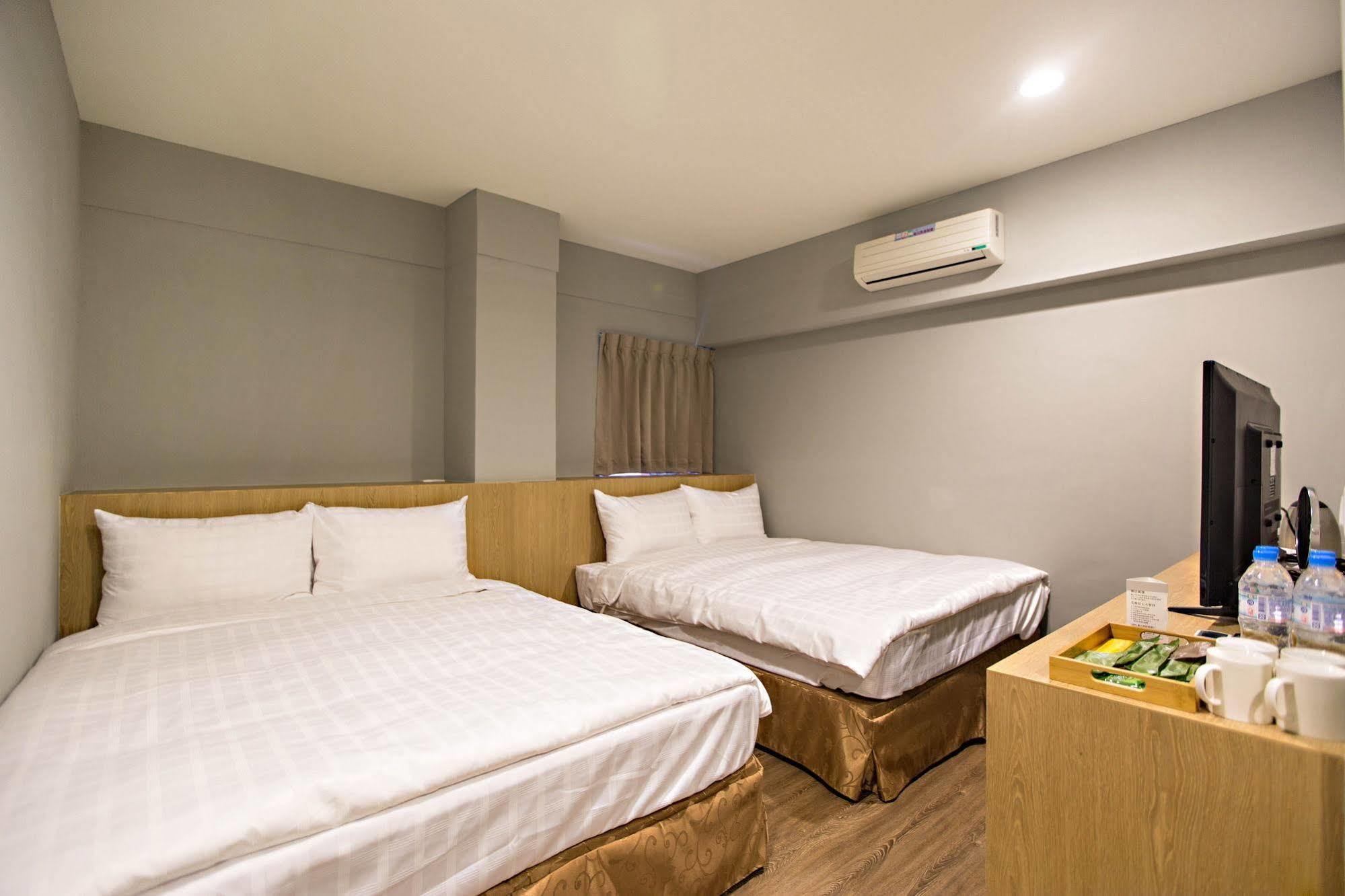 Traveller-Inn Day Moon Hotel T'ai-tung Exterior foto